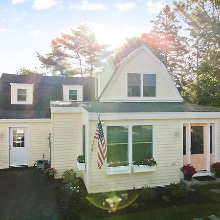 Bright 4Br Beach House, Pine Point Perfection Scarborough Exterior photo