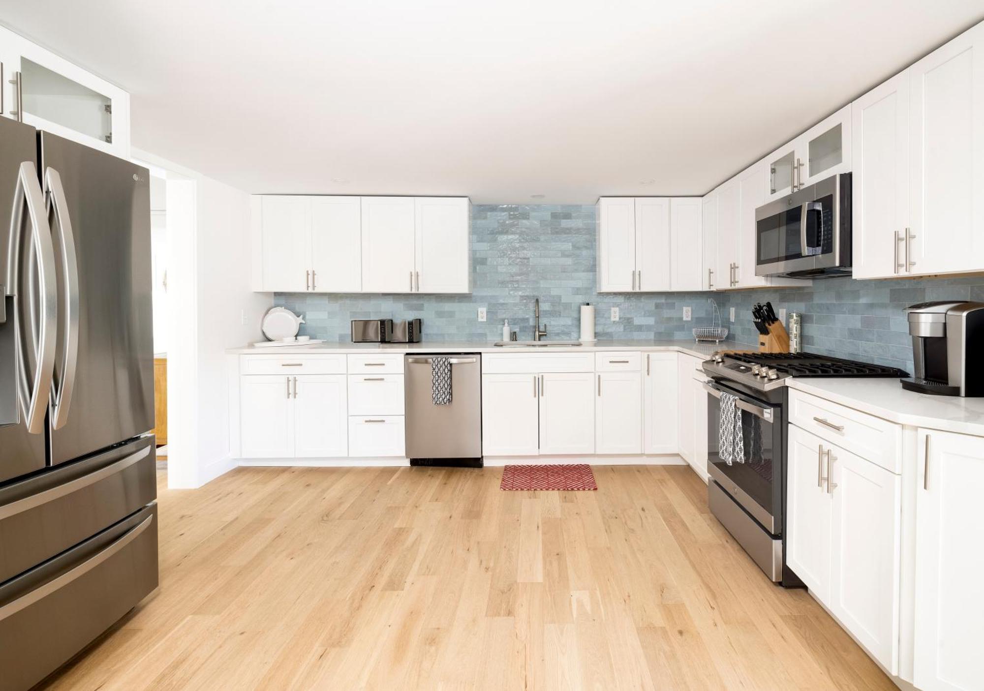 Bright 4Br Beach House, Pine Point Perfection Scarborough Exterior photo