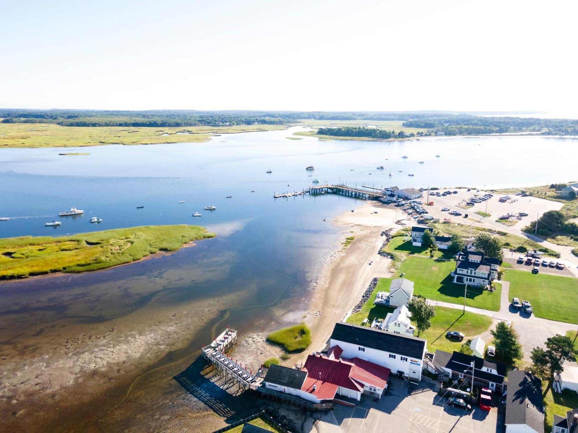 Bright 4Br Beach House, Pine Point Perfection Scarborough Exterior photo