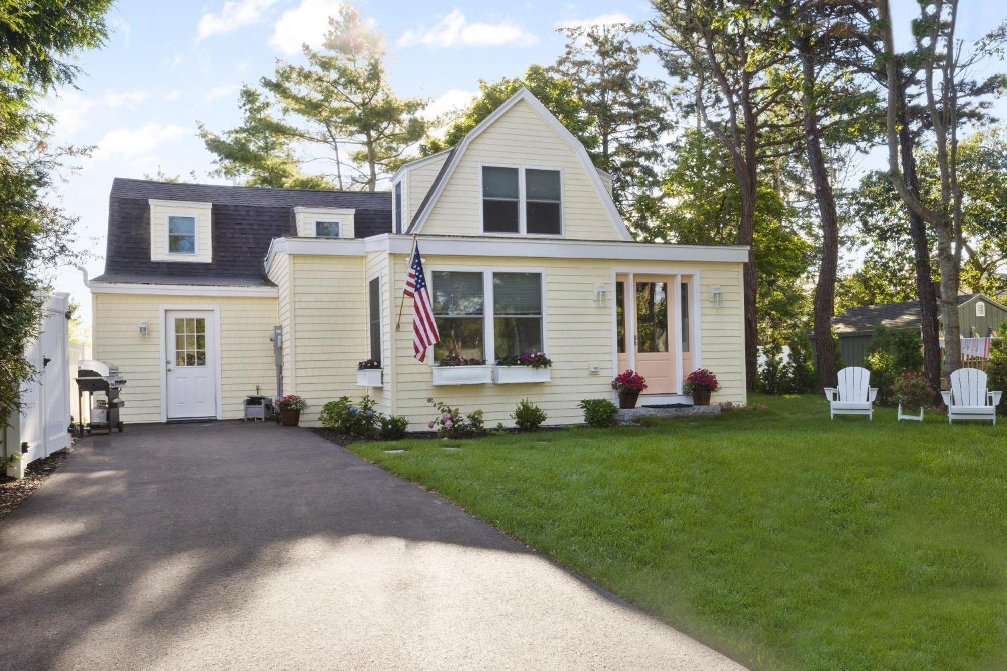 Bright 4Br Beach House, Pine Point Perfection Scarborough Exterior photo